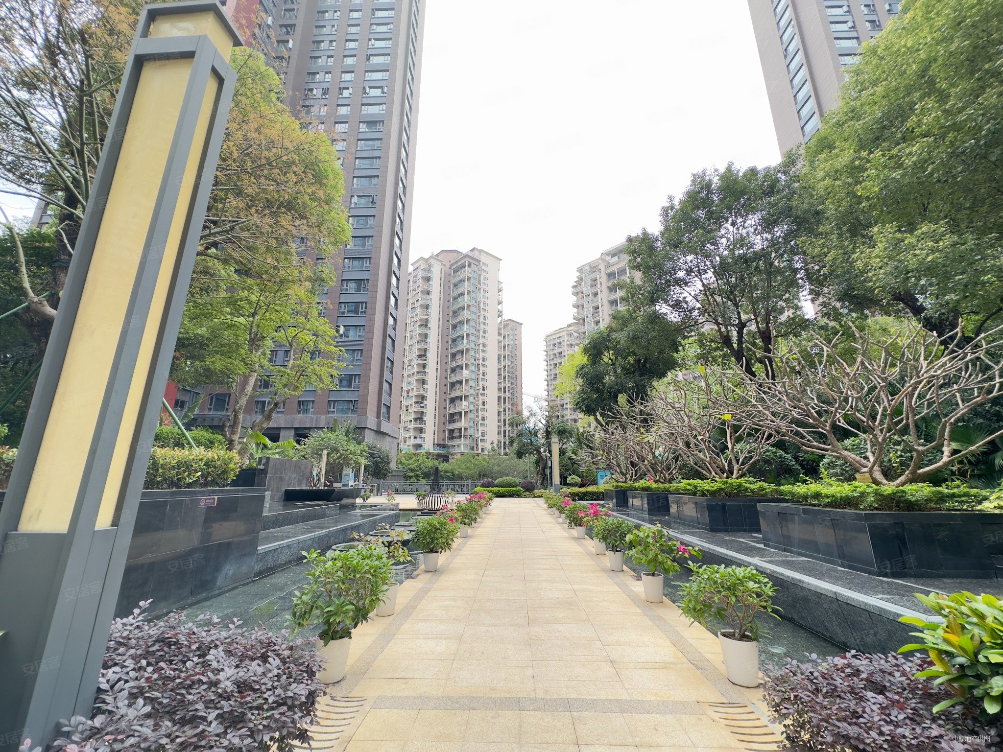 深圳房产网>深圳二手房>宝安二手房>宝安中心区二手房>新锦安壹号公馆