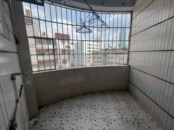 【多图】盛泰花园(北区),番禺广场租房,小区管理车位充足,随时看房