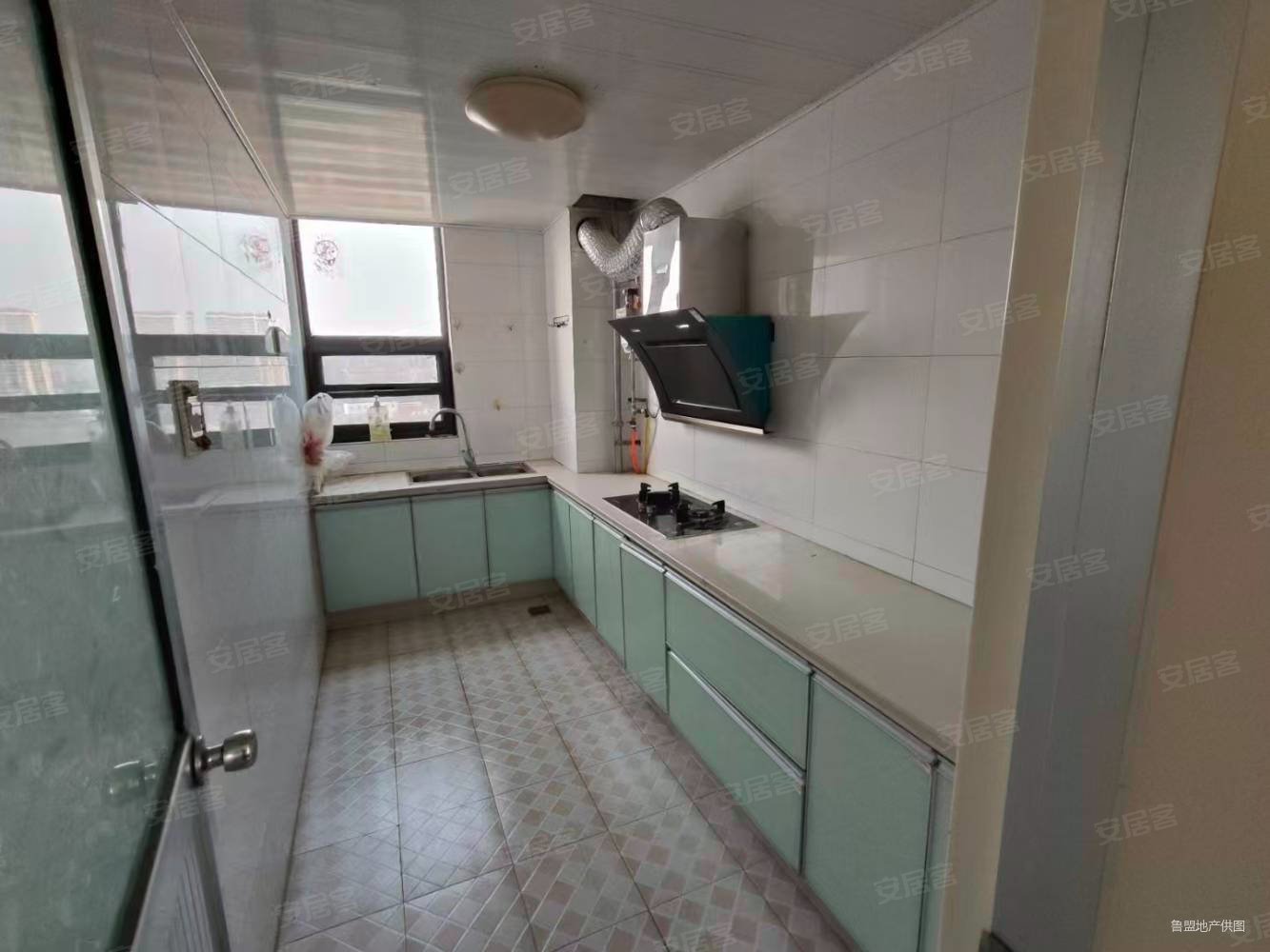 万通盛世馨园3室2厅1卫125㎡南北63万