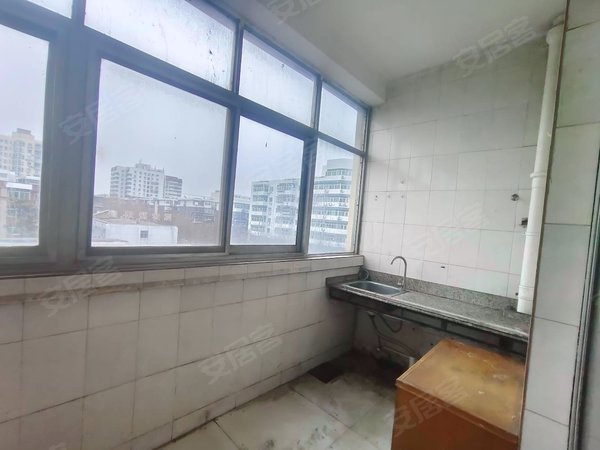 【多图】居仁里小区,东五路租房,大差市地铁口 钟楼 金鼎大厦 第四