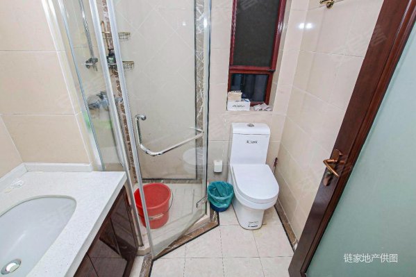 开发商精装修3房 近210号线 改善居住 出行方便,雅戈尔御西湖二手房