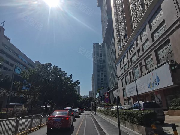 深圳福田石厦新天石厦花园石厦花园住家大三房 家私全齐 2个卫生间