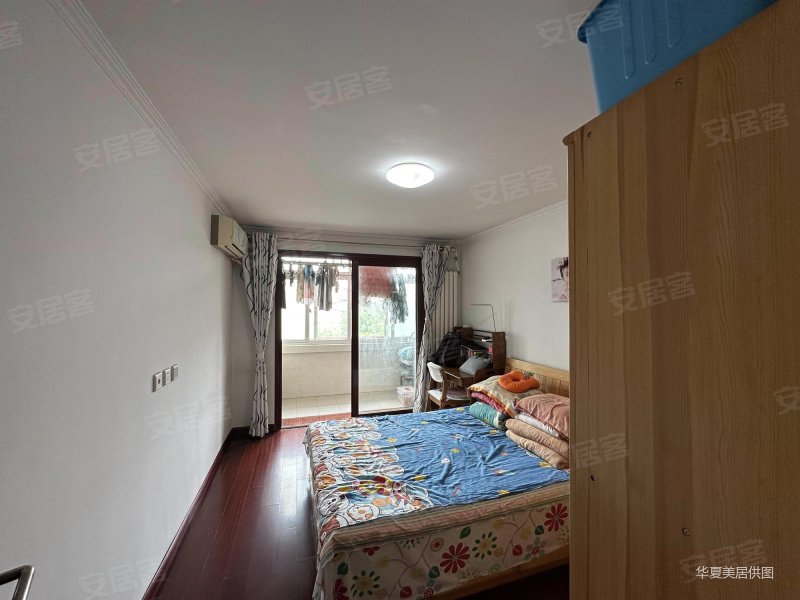 青塔蔚园 医疗配套成熟 满五   商品住宅 中间好楼层 板楼