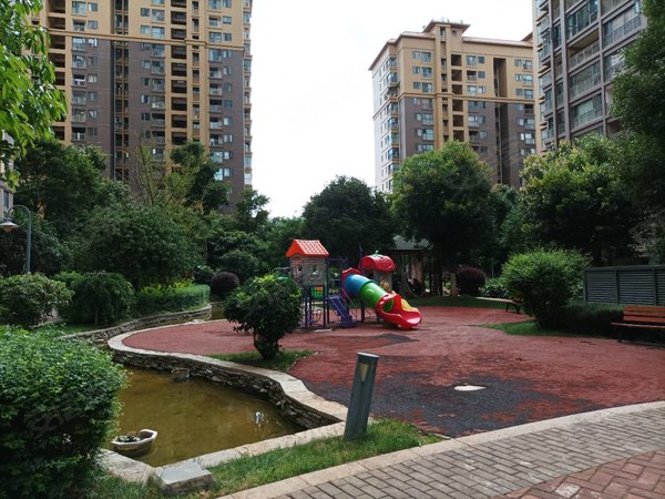 昆明呈贡市政府俊发时代俊园紫韵馨苑时代俊园184平空房出租出租房源