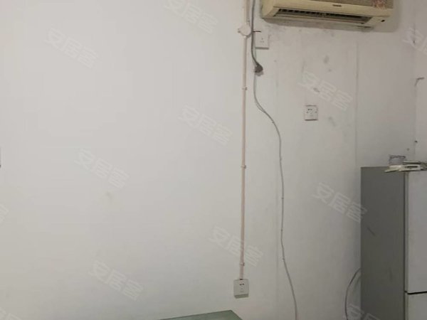 济宁任城济安桥北路后刘社区梦园南区六楼两室一厅,可以短租,可以押一付一,600元出租房源真实图片