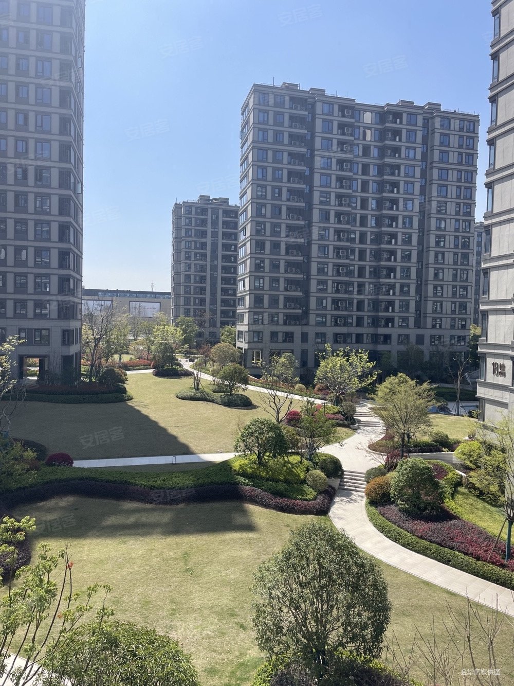 大境花园精装4房两厅两卫带双阳台,未满二价格可谈,金地都会之光二手