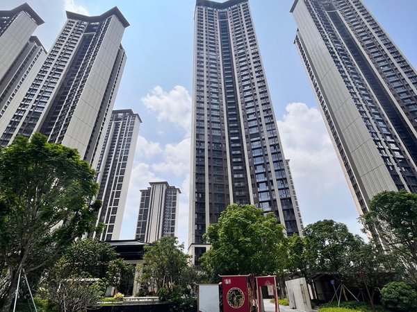 深圳南山桃源村深铁懿府侨城北 精装四房 家私齐全 已空置半年 放心