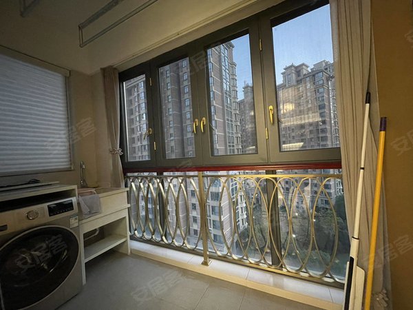 南昌西湖云飞路世纪朝阳中央城12月9日实拍，豪装中央城，房源齐全，随时看。近朝阳万达珠市出租房源真实图片