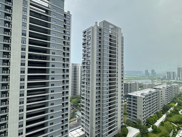 杭州钱塘大江东融智创城融创城三室两厅两卫 3500元包物业出租房源