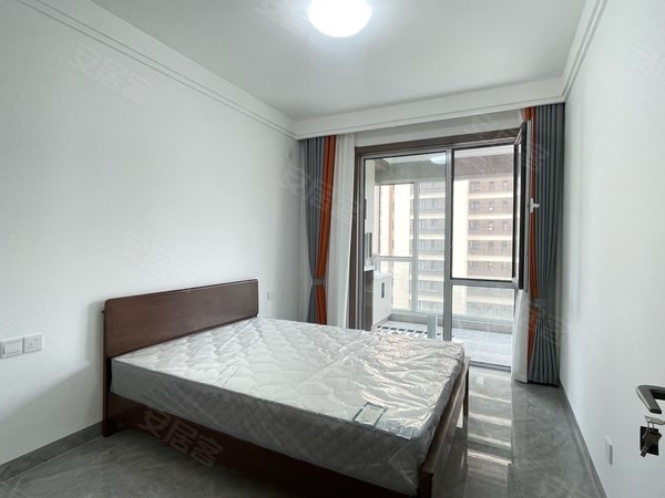 日照东港山海天爱情芳华里芳华里三室精装带车位!一佳陪读房!