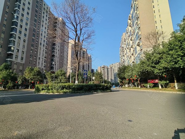 昆明呈贡大学城书香大地无中介,仕林街旁书香大地单间出租,环境卫生好