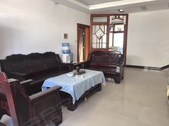 河池金城江金城江城区五中旁边三房2厅2卫简单装修家电家具齐全，有钥匙看房方便。出租房源真实图片