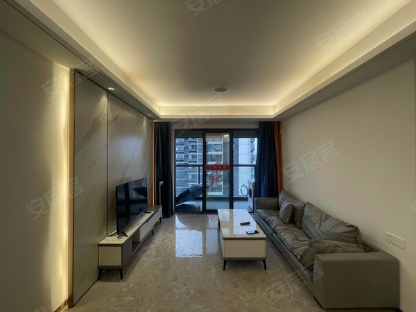 深圳坪山坪山万樾府(实拍)锦龙地铁口 创新广场对面万樾府高楼层三房