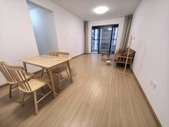 宁波奉化岳林宝龙广场旁三室两厅精装修拎包入住出租房源真实图片