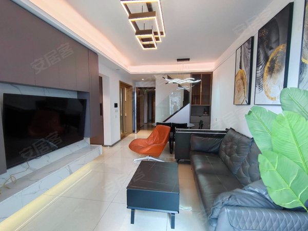 广州白云新市保利紫云保利紫云精装复式4房 现代风格 简约时尚出租