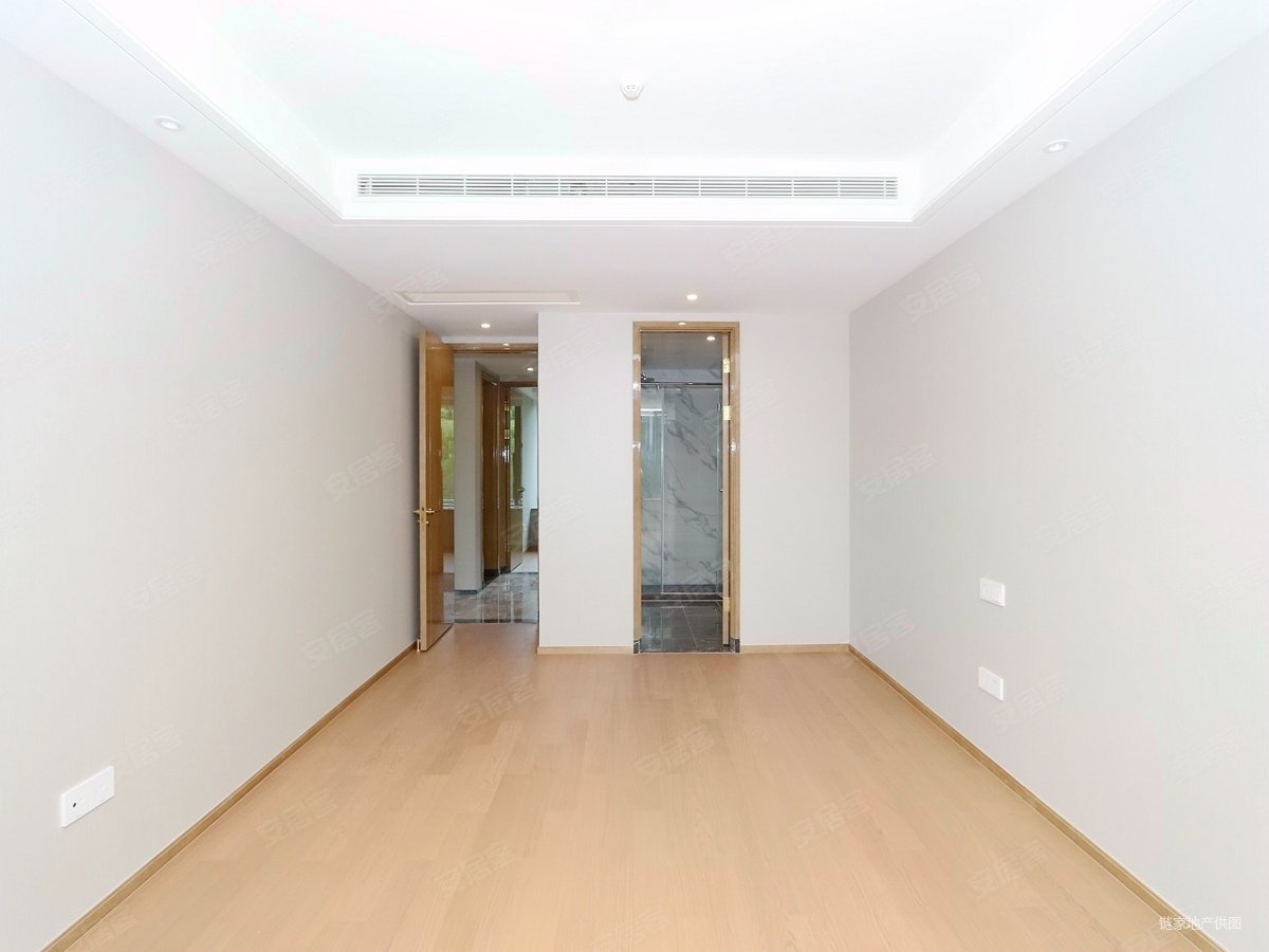 滨江丹枫四季次新房 房东一天没住过  品质小区 優值资产