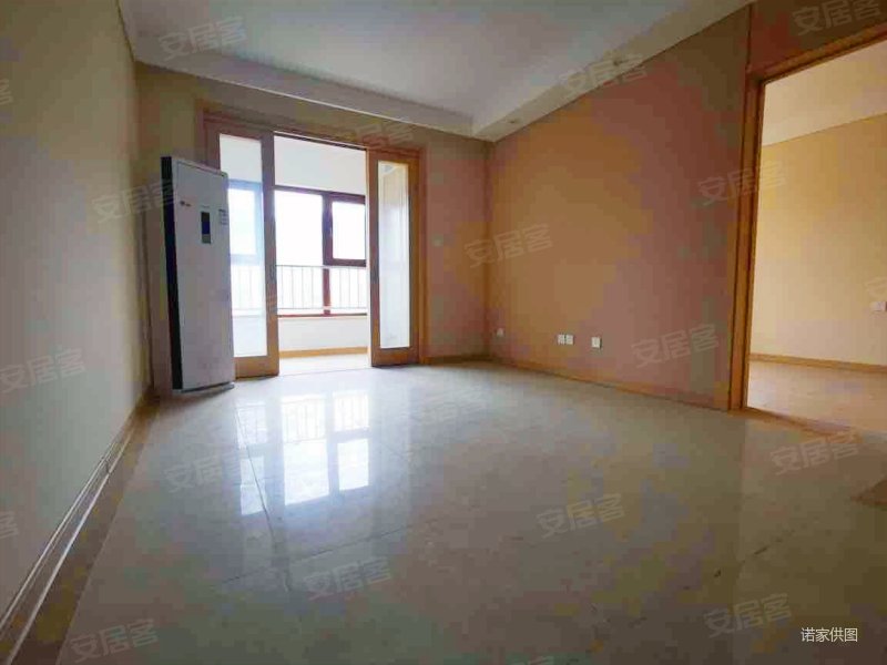 世茂玖熙 交通便利 电梯房 朝南 临地铁 刚需小三居