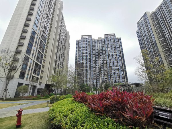 深圳大鹏新区葵涌花样年家天下花样年家天下 3室2厅2卫 93平 电梯房