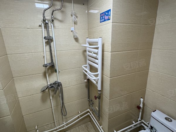 薛家岛长江路惠康医院套一月付无中介可做饭阳面精装