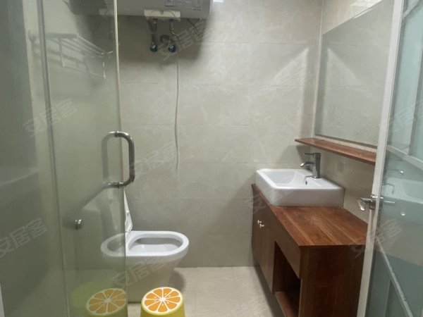 金华金东多湖万达广场万达广场新装修33平朝南，拎包入住，视野开阔出租房源真实图片