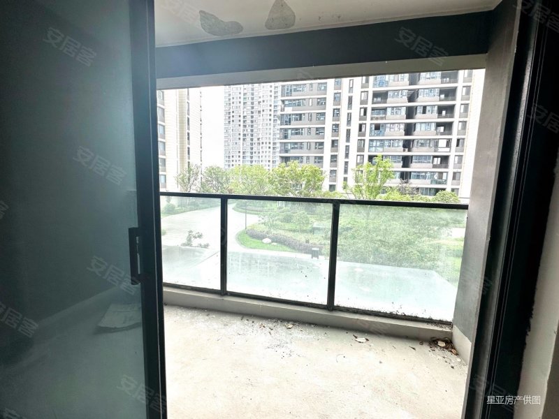 江宸府3室  南北通透 双阳台 楼层好多套房源 有钥匙