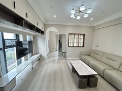 黄石黄石港花湖广场万达商圈，精装公寓，新装修，拎包入住，看房方便出租房源真实图片