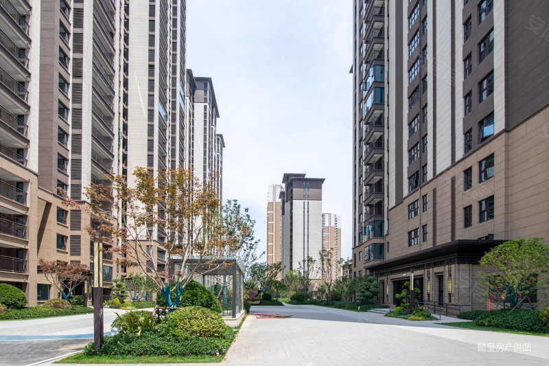 今年精装修交房 美的云熙府115户型南北双阳台三室两厅好楼层