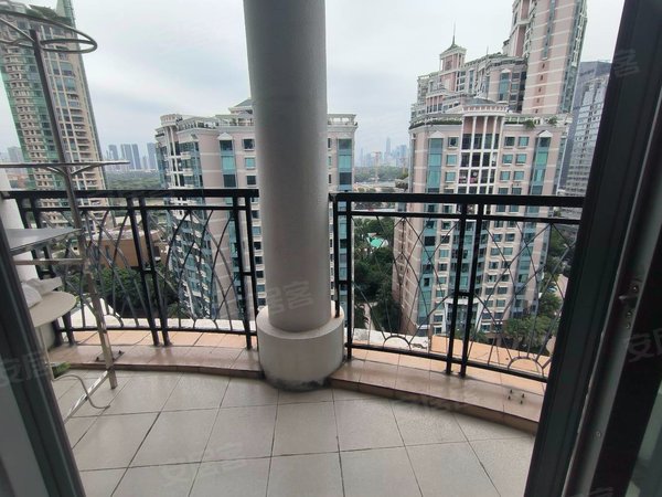 深圳福田香蜜湖东海花园(二期)香蜜湖 东海花园二期 带阳台 精装3房2