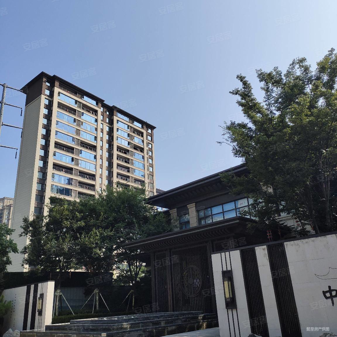 中梁壹号院3室2厅2卫108㎡南北102万