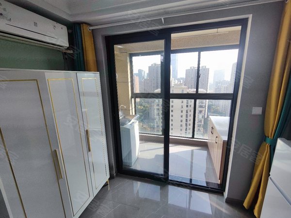 杭州滨江四桥南江尚景苑建业站地铁口,江尚景苑,朝南大单间,还有阳台