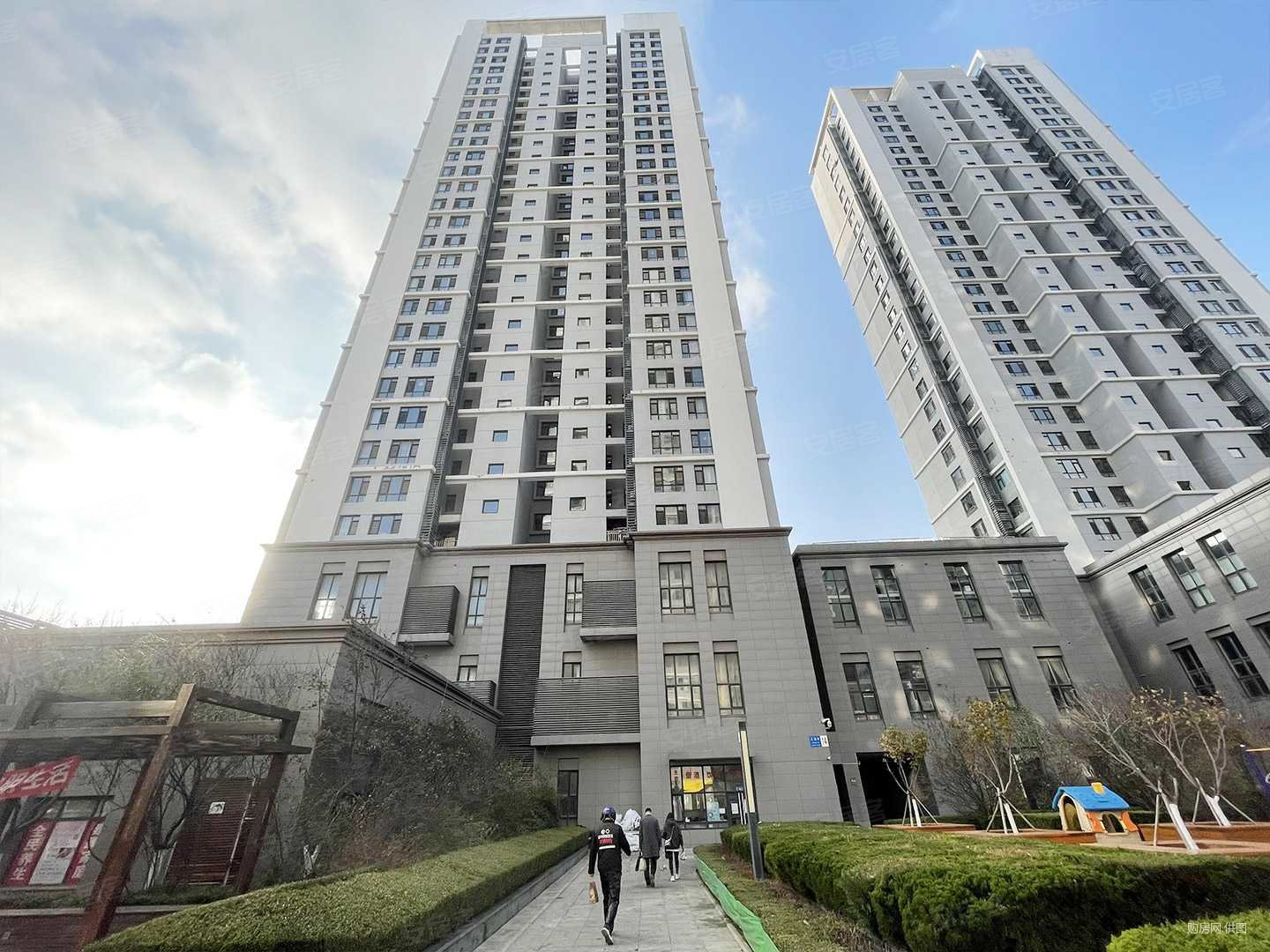 华南亿合城位置好楼下就是地铁和商场