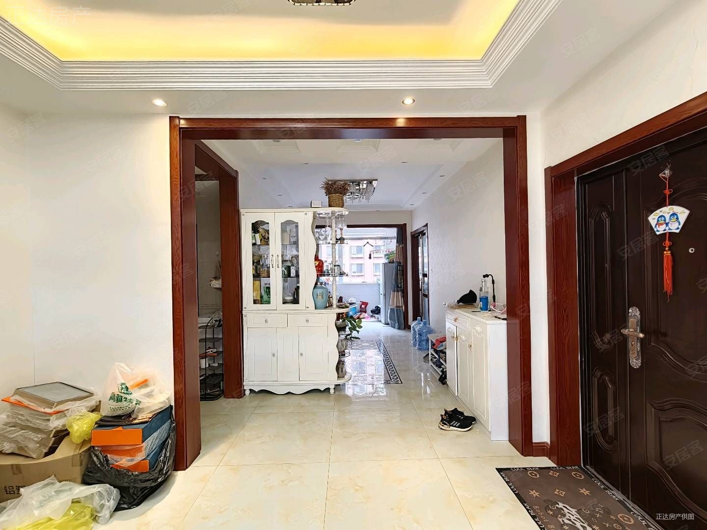 新华联首府(二期)3室2厅2卫145㎡南北188万