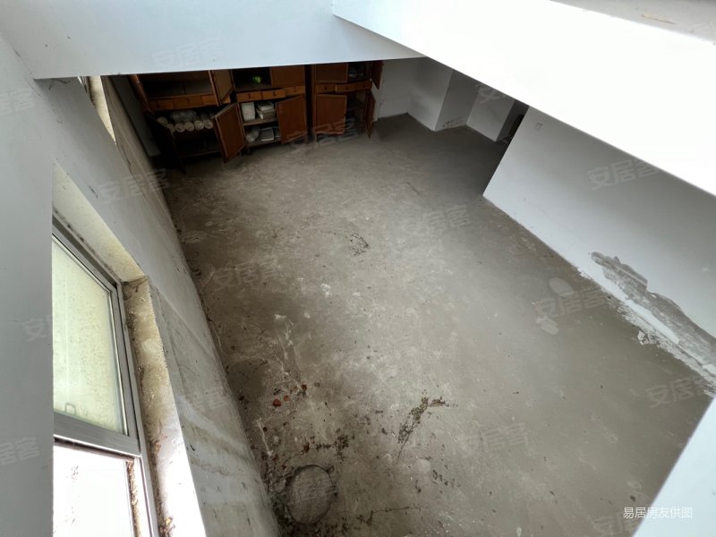 多层电梯洋房 带60平院子 有负一层 单层双卫出税,恒信伯爵公馆(坊子)