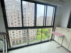 上海宝山共康恒达家园 电梯两房，居家精装修，可办暂住证，小区停车便宜出租房源真实图片