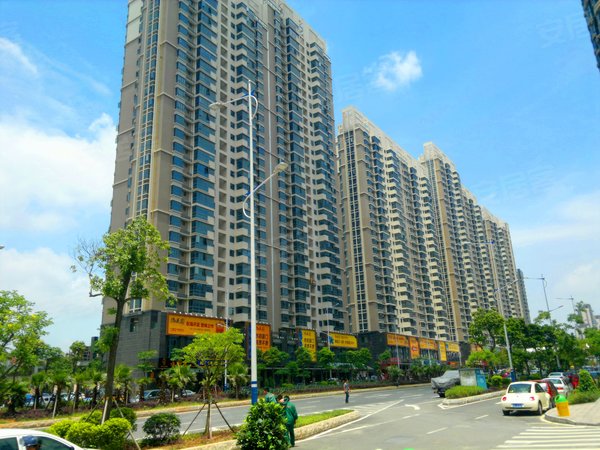 泉州丰泽东海湾东海湾和园东海湾和园南北通透大4房,带车位,拎包入住