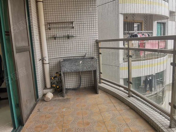 广州白云京溪广州白天鹅花园白天鹅花园 电梯高层 采光充足 精装大三