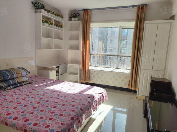 武威凉州丽达百货融城华府出租,东关电梯房,精装修地暖,家具家电齐全