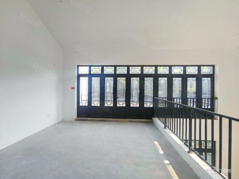 白墙粉黛,小桥流水,书香气,新力上海柳岸春风二手房,200万,4室2厅,4卫