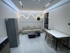 无锡江阴澄江春麓苑有精装两室两厅出租，交通便利，靠地铁站！出租房源真实图片