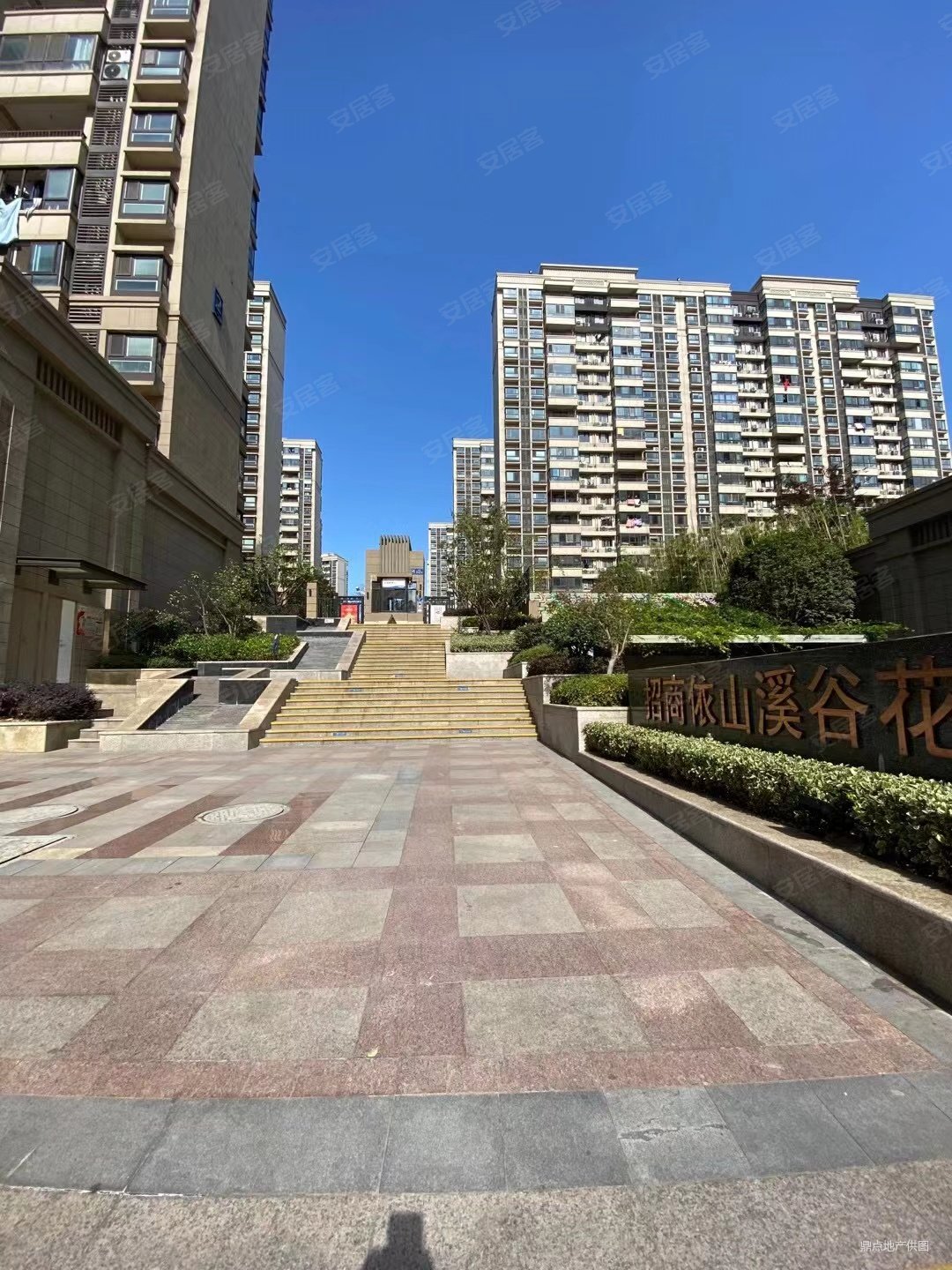 招商兰溪谷二期品牌物业人车分流一梯一户简装三房节日可看