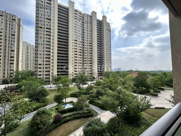 昆山玉山城西兰亭御园兰亭御园精装三房南北通透含固定车位看房方便