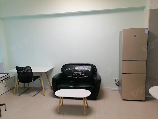 包头昆都仑丰盈道京奥港花园(商住楼)可月付，帝景精装东向踏踏米公寓，采光好，独立厨房，拎包入住！出租房源真实图片