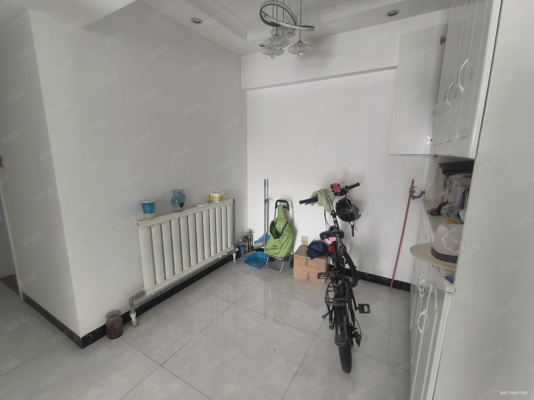 朝阳财富中心2室2厅1卫114㎡西80万