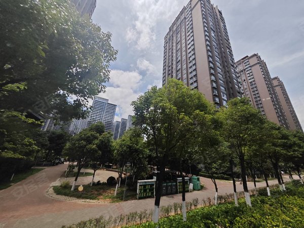 昆明呈贡老县城惠景园带车位月租金1800元|惠景园90平米两室|采光好