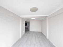 大连沙河口西安路西安路公寓,民用水电气,精装修家具家电给配,采光好有阳台出租房源真实图片
