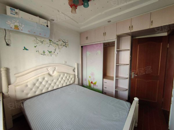 苏州常熟辛庄汇金新城(常熟)吉麦隆旁 精装三房出租 价格便宜 看中可