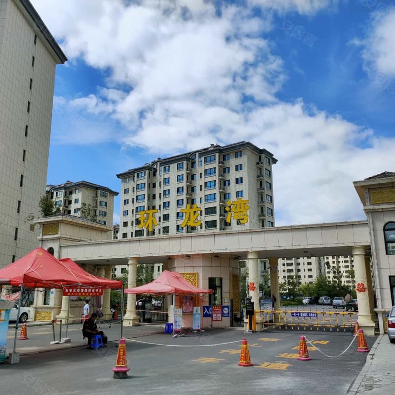 王玉 2020-08-26   :  :06 小区里基本都是常住人口,多为老少三代