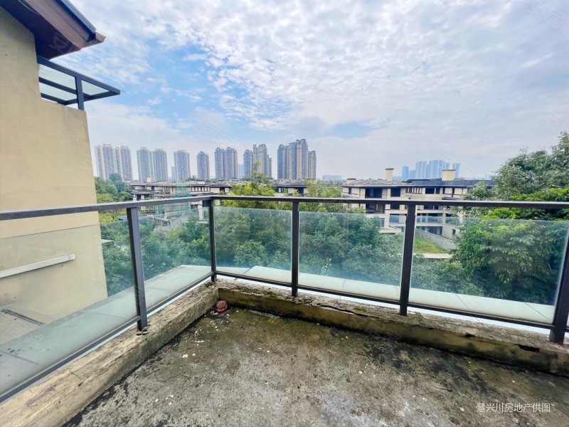 华侨城东岸西区5室2厅4卫302㎡南北650万