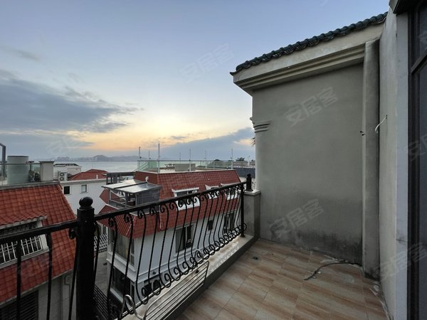 厦门思明厦大珍珠湾花园环岛路3号线地铁口,珍珠湾花园独栋别墅,带大