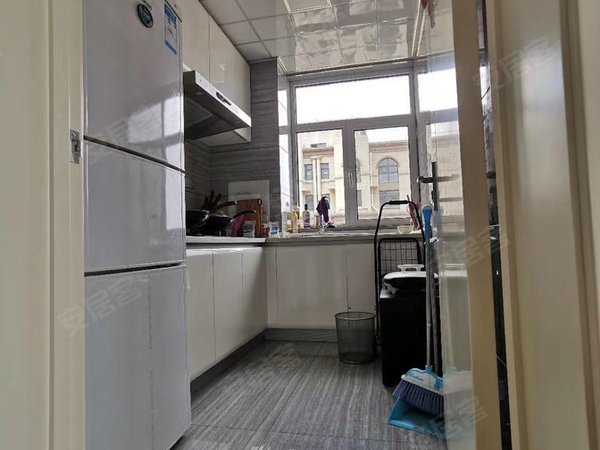 东方盛景漂亮两室干净卫生出次出租房源采光好,南北通透